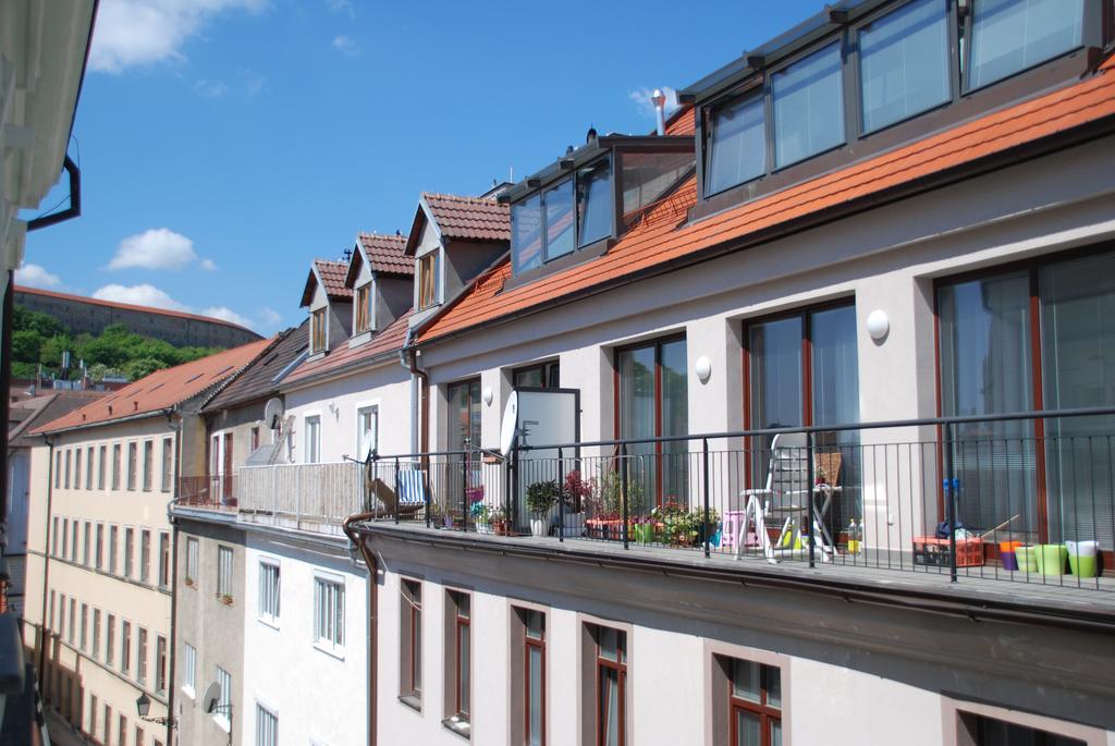 Stay In City Apartment Bastova Братислава Экстерьер фото