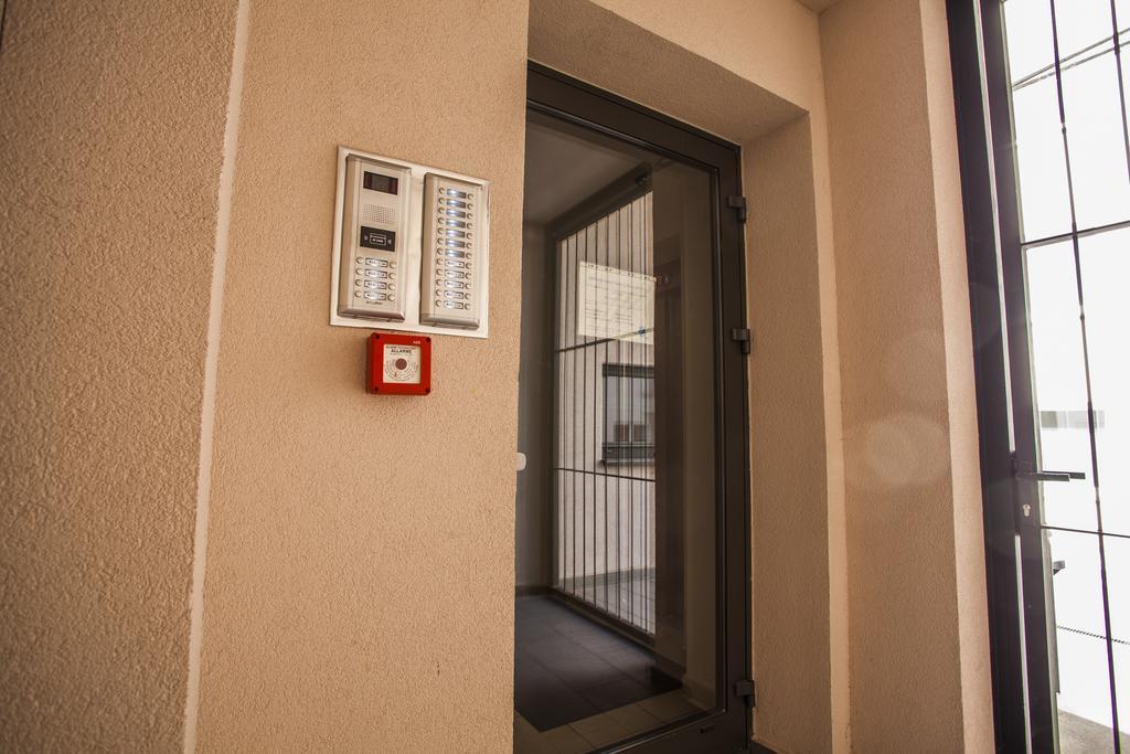 Stay In City Apartment Bastova Братислава Экстерьер фото