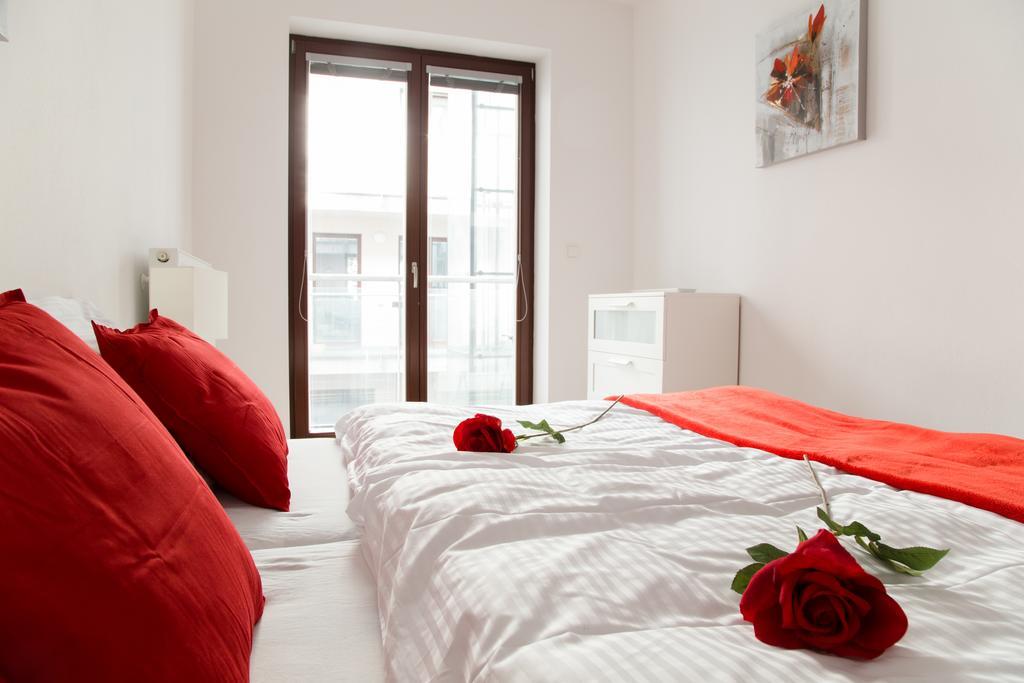 Stay In City Apartment Bastova Братислава Экстерьер фото