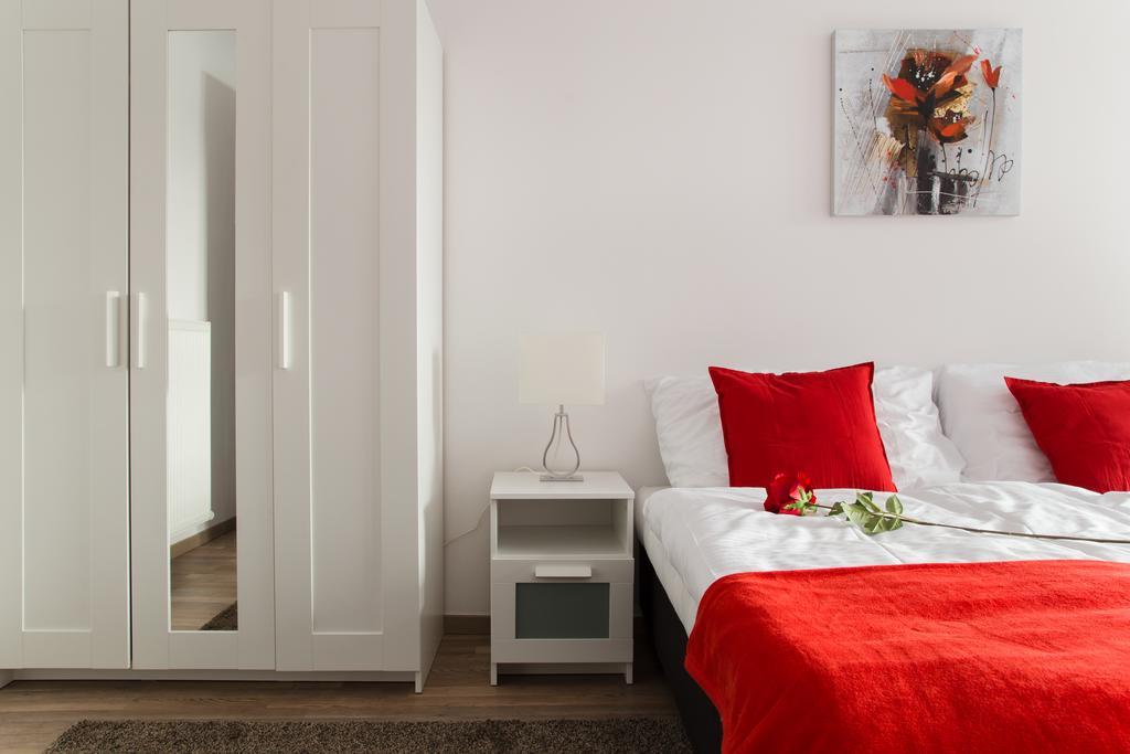 Stay In City Apartment Bastova Братислава Экстерьер фото