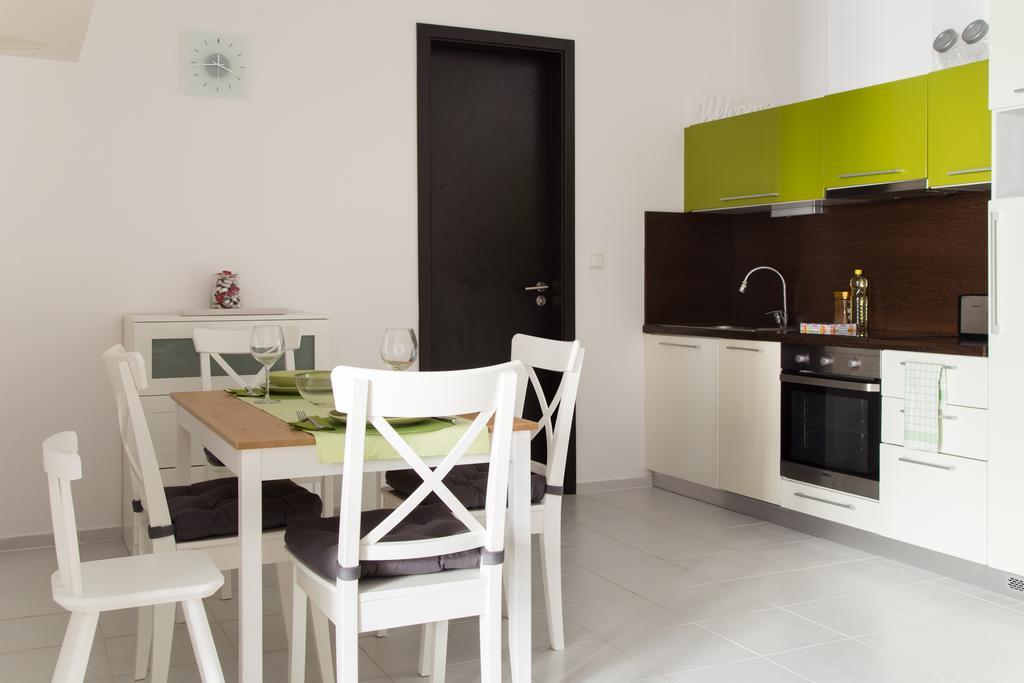 Stay In City Apartment Bastova Братислава Экстерьер фото