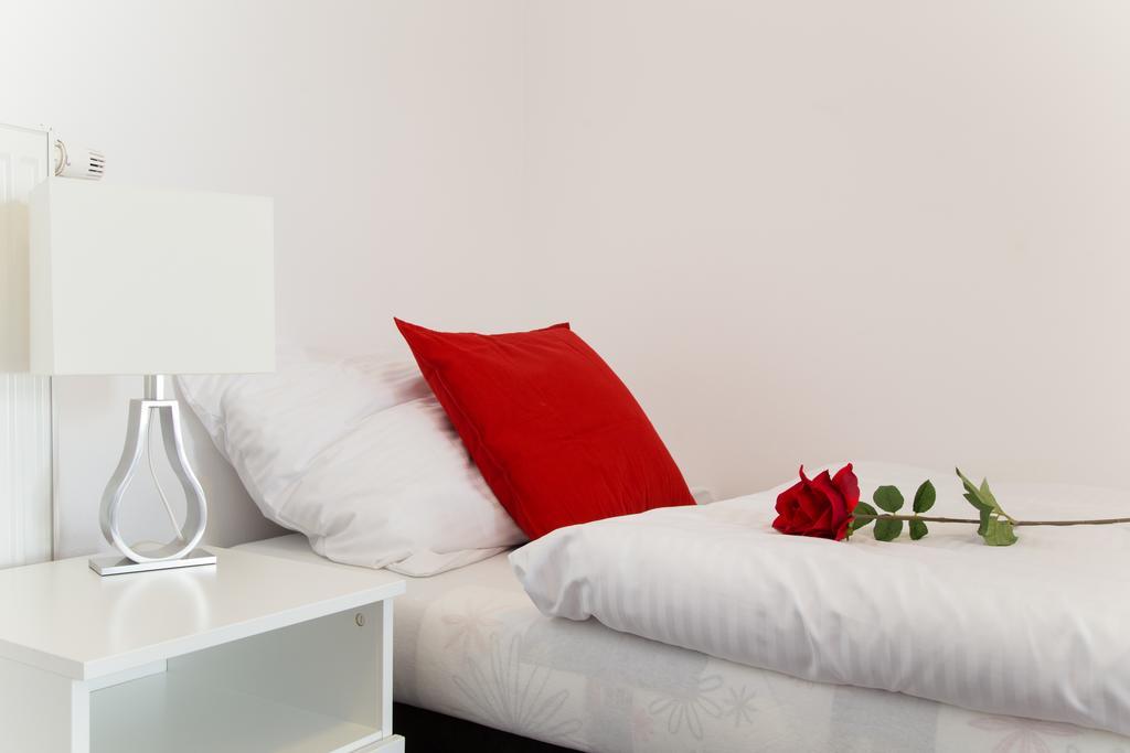 Stay In City Apartment Bastova Братислава Экстерьер фото