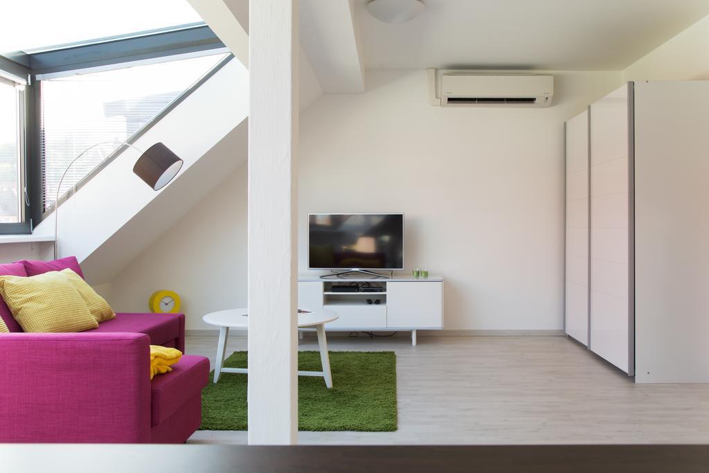 Stay In City Apartment Bastova Братислава Экстерьер фото